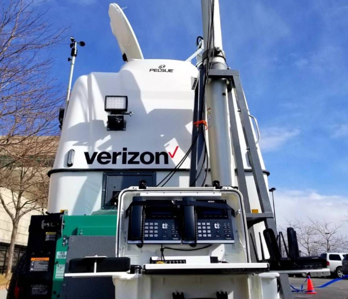 Verizon wireless truck